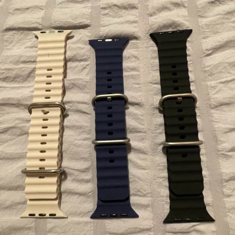 Groove Silicone Apple Watchband